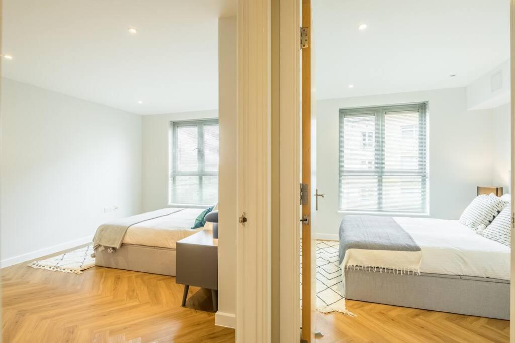 Executive 2Br Apartment Next To Station + Parking CBG Exterior foto